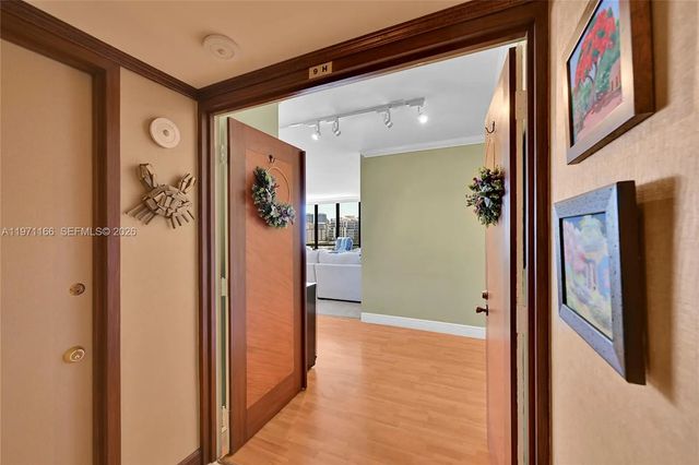 3 of 53 - 936 Intracoastal Drive #9h, Fort Lauderdale, FL