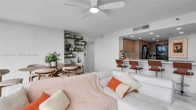 7601 E Treasure Drive #1011, North Bay Village