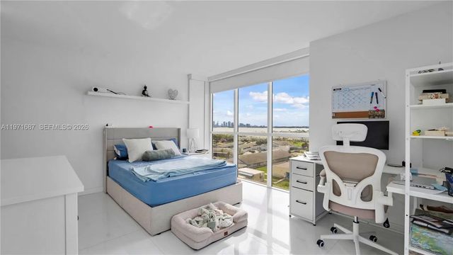 3 of 44 - 7601 E Treasure Drive #1011, North Bay Village, FL
