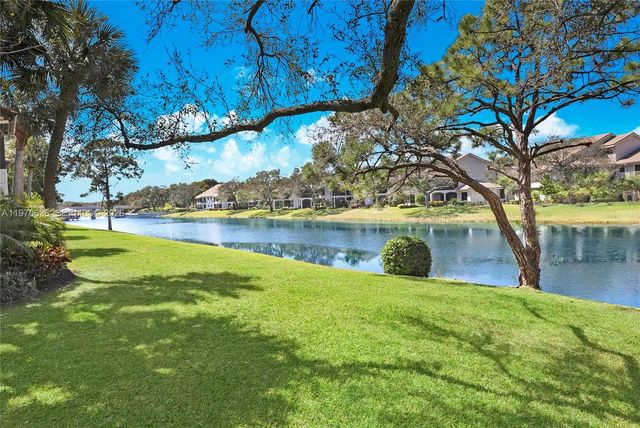 2 of 17 - 16671 N Traders Crossing N #121, Jupiter, FL