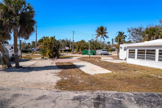 3 of 23 - 4 Helen Lane, , FL