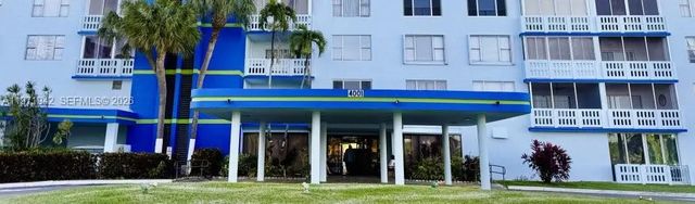 4 of 23 - 4001 Hillcrest Drive #909, Hollywood, FL