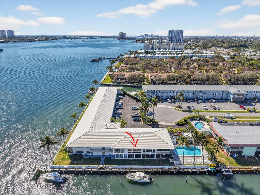 100 Lehane Terrace #28, North Palm Beach