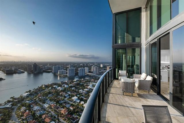 5 of 45 - 18555 Collins Avenue #5003, Sunny Isles Beach, FL