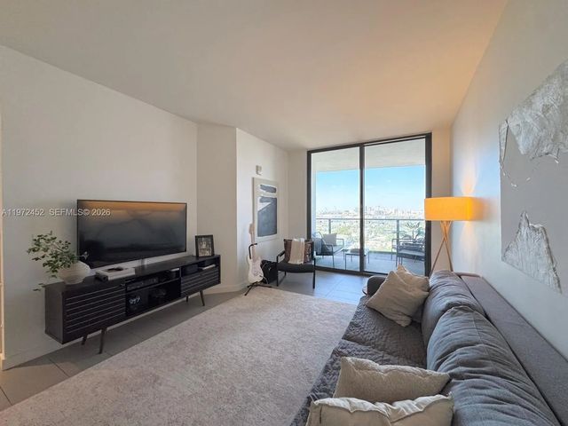 4 of 32 - 1600 Ne 1st Avenue #1014, Miami, FL