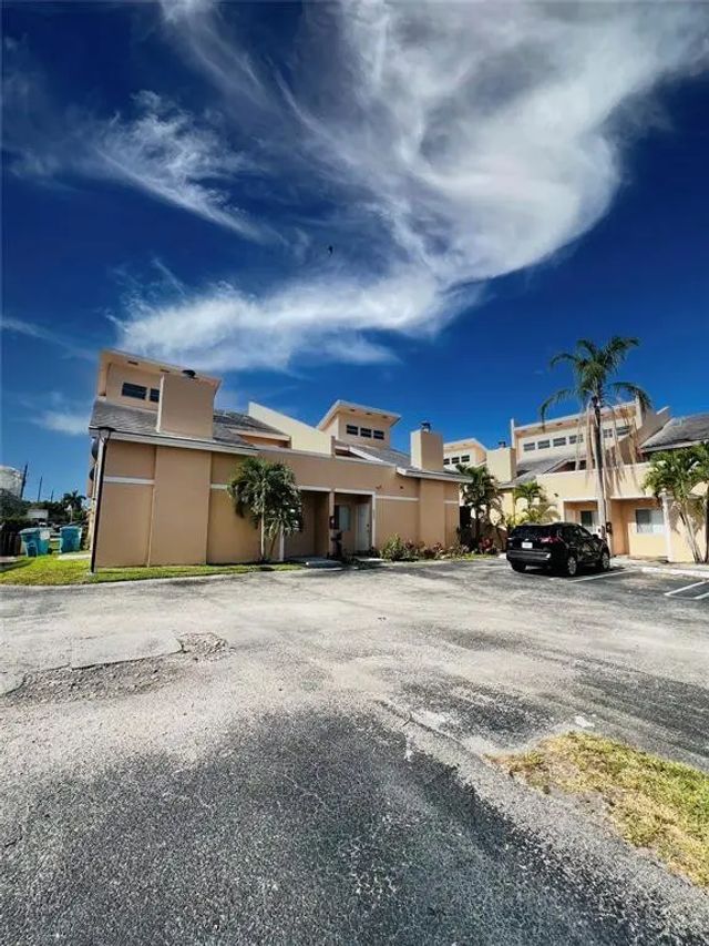 3 of 22 - 3947 Coral Springs Drive #22, Coral Springs, FL