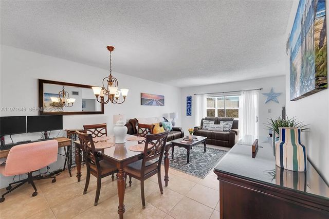 4 of 21 - 650 Nw 80th Terrace #206, Margate, FL