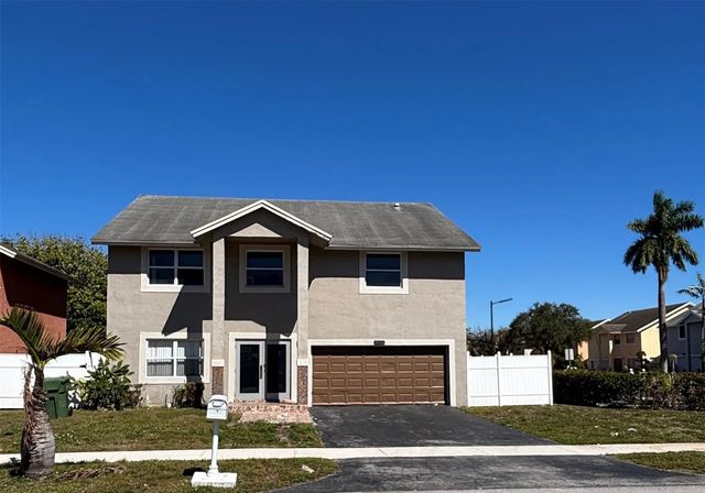 9711 Sw 13th Street, Pembroke Pines