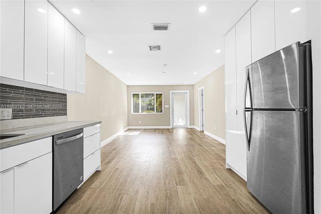 3 of 47 - 11919 Ne 8th Avenue, Biscayne Park, FL