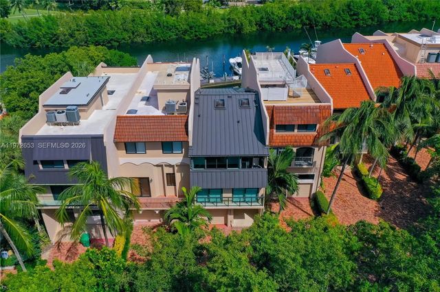 3 of 83 - 5990 Paradise Point Drive, Palmetto Bay, FL