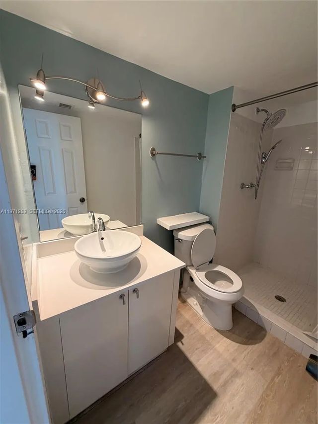 5 of 27 - 2350 Ne 135th Street #503, North Miami, FL