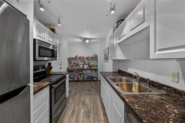 2 of 23 - 4400 Hillcrest Drive #704, Hollywood, FL