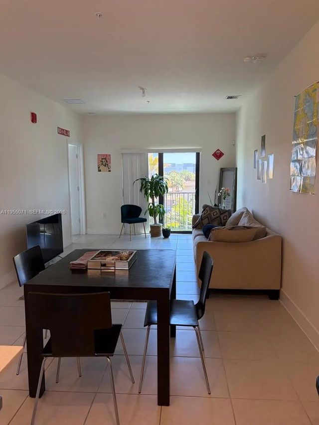 3 of 10 - 8001 Nw 41st Street #f-310, Doral, FL