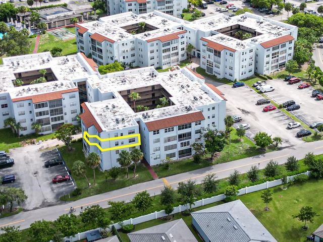 2850 Somerset Drive #307l, Lauderdale Lakes