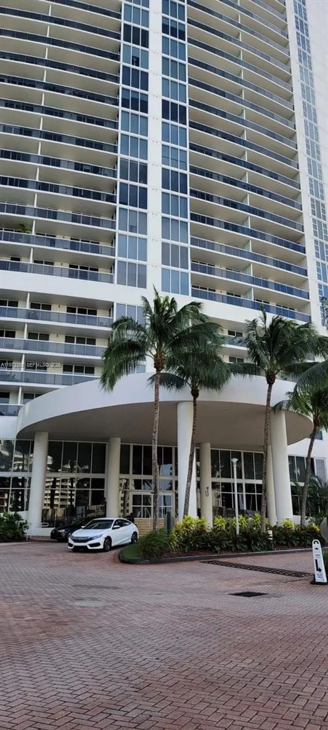 2 of 66 - 1850 S Ocean Drive #3007, Hallandale Beach, FL
