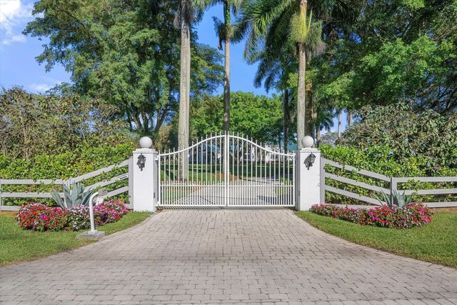 2 of 76 - 3220 Santa Barbara Drive, Wellington, FL