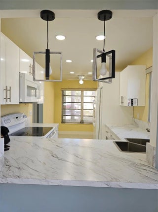 Photo of Listing #F10555032