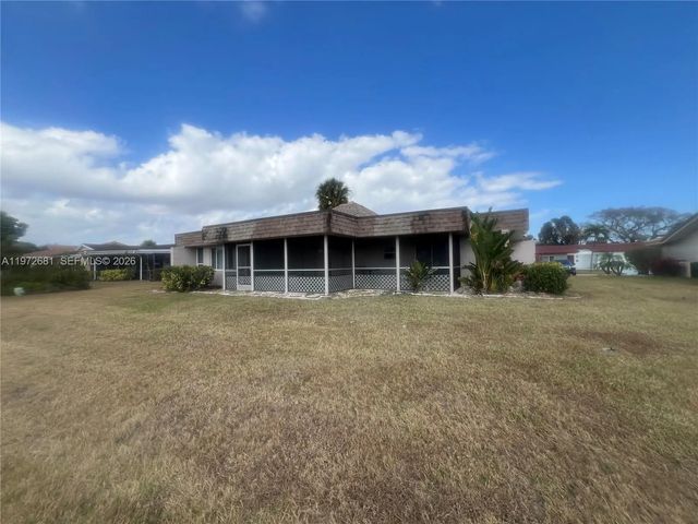 3 of 19 - 5724 S Bayberry Lane, Tamarac, FL