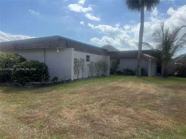 4 of 19 - 5724 S Bayberry Lane, Tamarac, FL