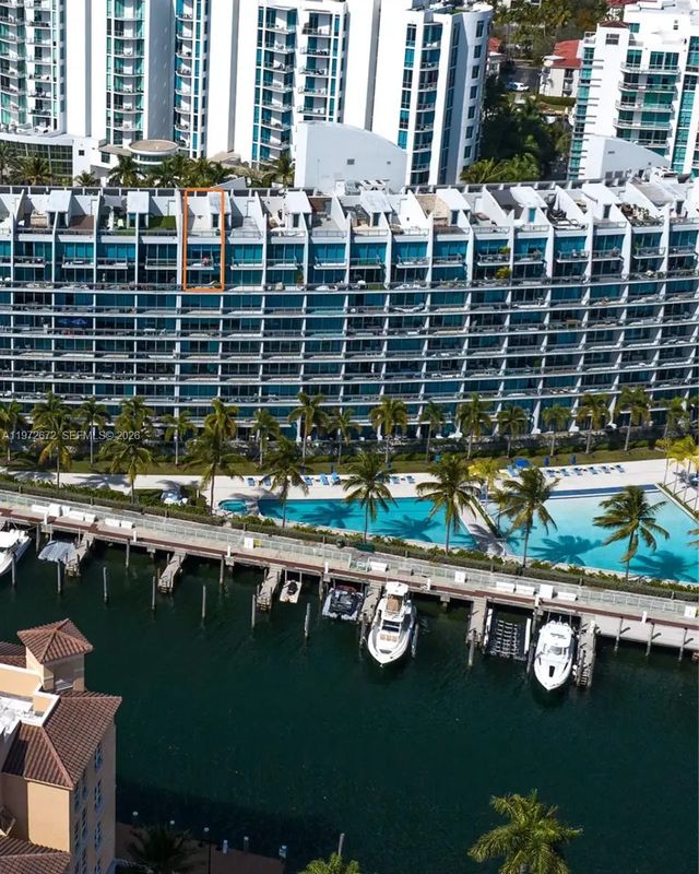 2 of 41 - 2950 Ne 188th Street #534, Aventura, FL