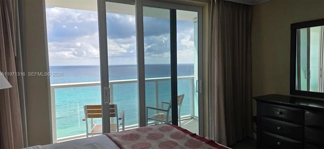 4 of 14 - 19201 Collins Avenue #1011, Sunny Isles Beach, FL