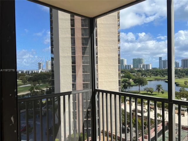 3 of 26 - N/A, Aventura, FL