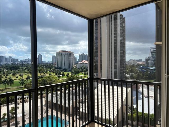 4 of 26 - N/A, Aventura, FL