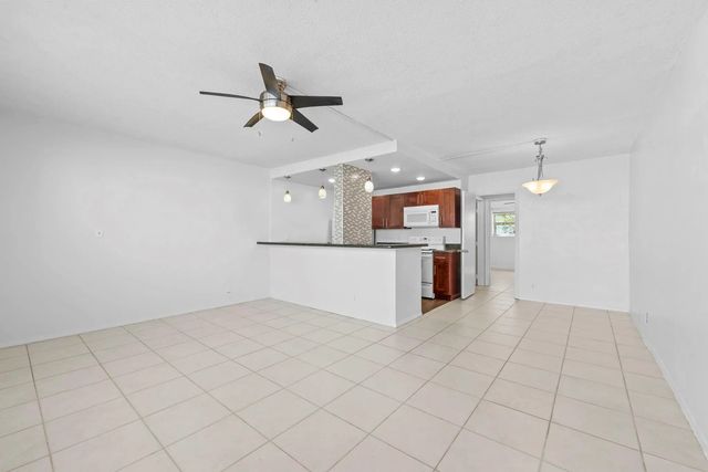 2 of 19 - 625 Antioch Avenue #104, Fort Lauderdale, FL