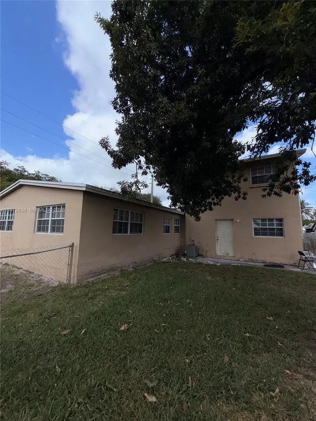 4 of 12 - 7191 Park Street, Hollywood, FL