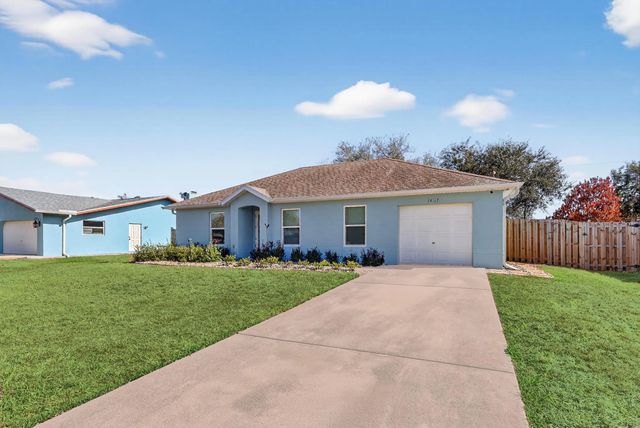 2 of 34 - 1011 Se Euclid Lane, Port St. Lucie, FL