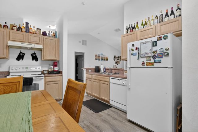 5 of 34 - 1011 Se Euclid Lane, Port St. Lucie, FL