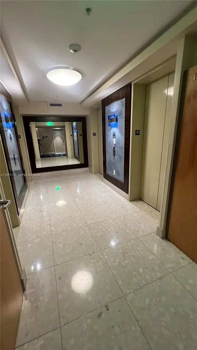 4 of 21 - 185 Sw 7th Street #2202, Miami, FL
