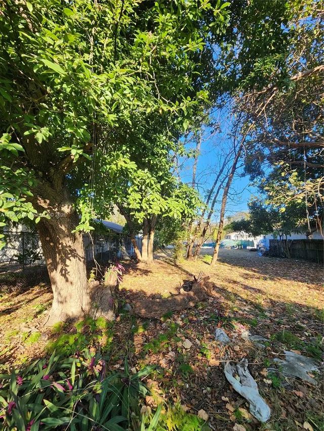 3 of 7 - 6742 Nw 4th Avenue, Miami, FL