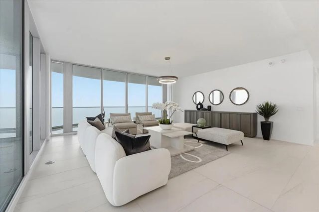 2 of 29 - 151 N Seabreeze Boulevard #2204 E, Fort Lauderdale, FL