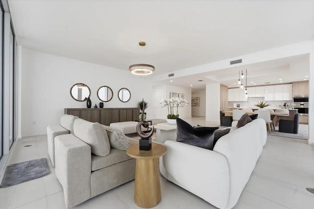 4 of 29 - 151 N Seabreeze Boulevard #2204 E, Fort Lauderdale, FL