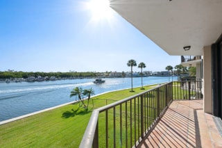 Photo of Listing #R11166953