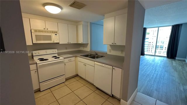 2 of 23 - 1250 S Miami Avenue #1012, Miami, FL