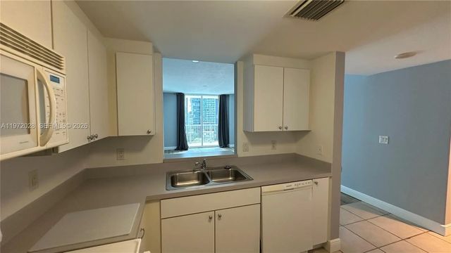 3 of 23 - 1250 S Miami Avenue #1012, Miami, FL