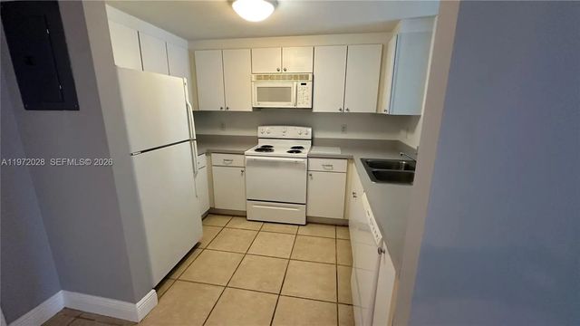 4 of 23 - 1250 S Miami Avenue #1012, Miami, FL