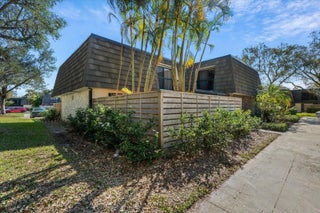 Photo of Listing #R11167021