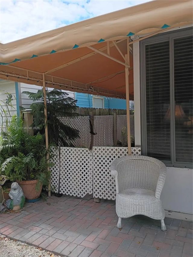 3 of 72 - 101551 Overseas Hwy, 147, Key Largo, FL