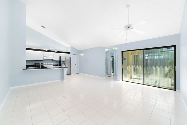 2 of 38 - 1139 Summit Trail Circle #a, West Palm Beach, FL