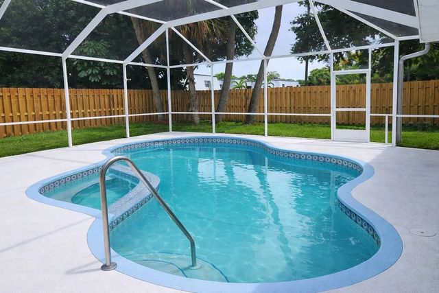 2 of 36 - 1715 York Court, Fort Pierce, FL