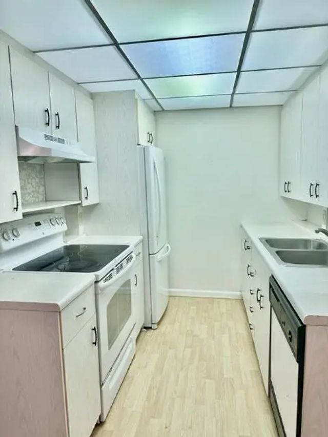 2 of 33 - 3063 Ainslie D, Boca Raton, FL