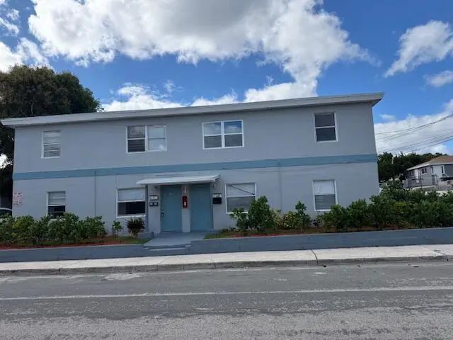 4 of 39 - 1913 Division Avenue, West Palm Beach, FL