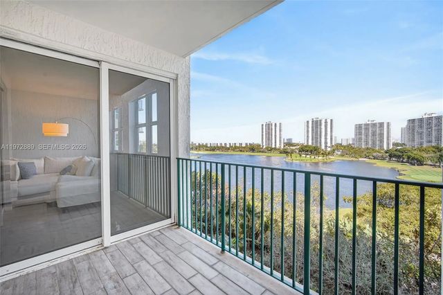 20000 E Country Club Drive #714, Aventura