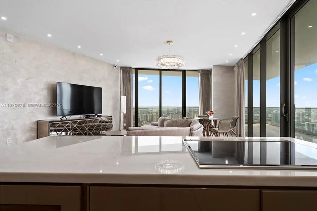5 of 42 - 18975 Collins Avenue #4505, Sunny Isles Beach, FL