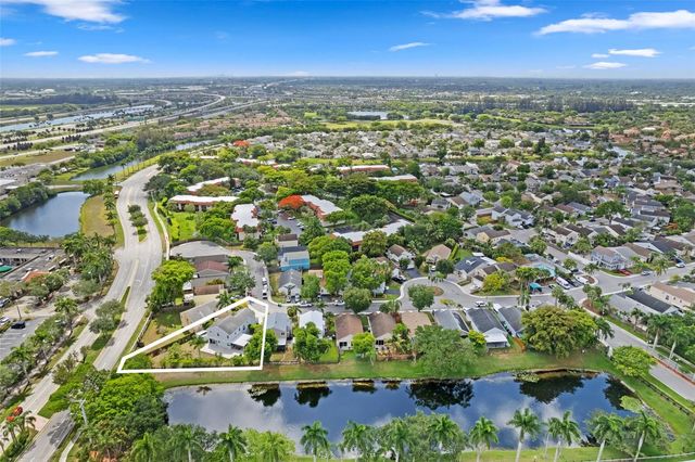 2 of 34 - 133 Sw 159th Way, Sunrise, FL