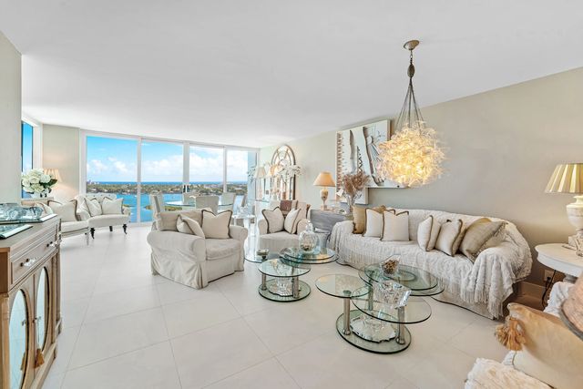 2 of 28 - 529 S Flagler Drive #8g, West Palm Beach, FL