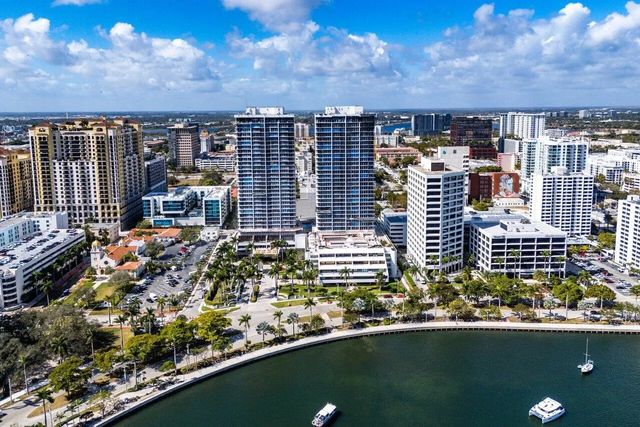 4 of 28 - 529 S Flagler Drive #8g, West Palm Beach, FL